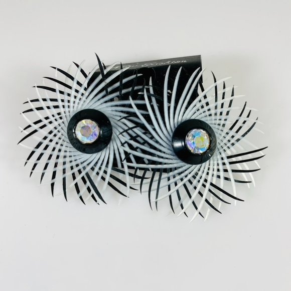 Vintage black and white with AB Crystal center clip on flower earrings - Picture 3 of 4